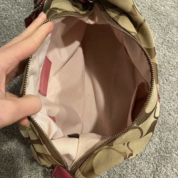 COACH signature stripe hobo shoulder bag - Picture 9 of 11